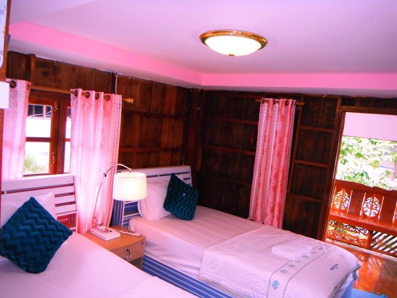 Suksomjai Hotel Районг Экстерьер фото